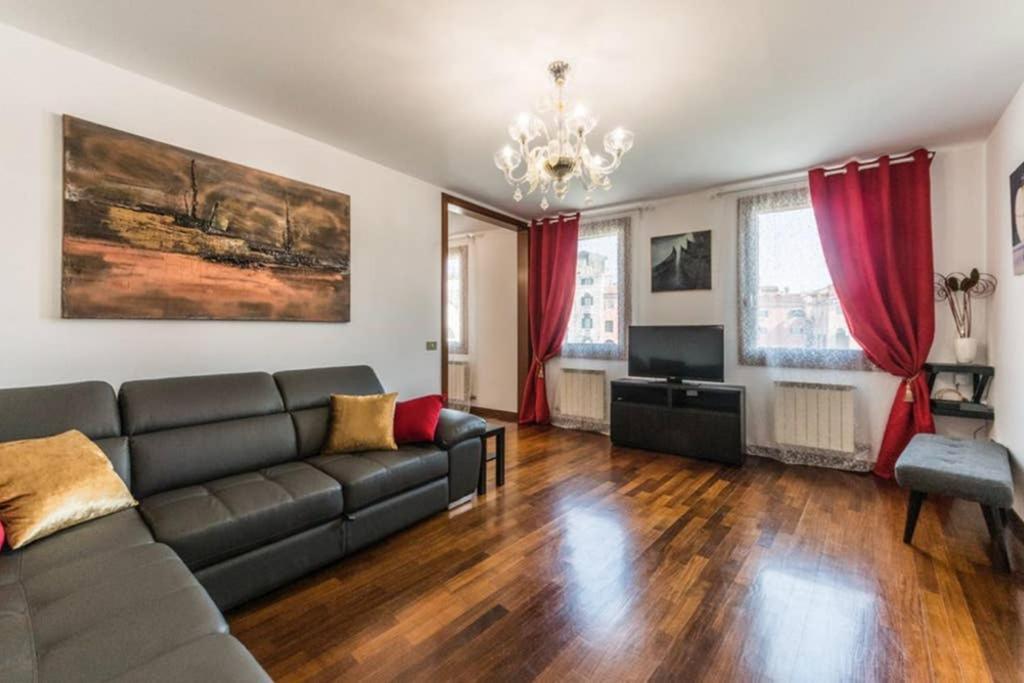 Rialto Apartment With Canal Grande View Venice Exterior photo