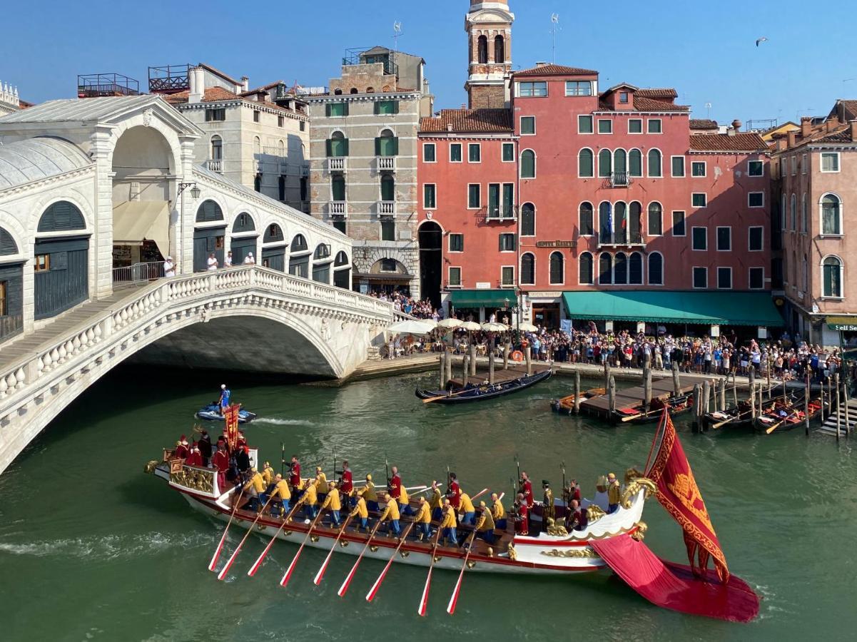 Rialto Apartment With Canal Grande View Venice Exterior photo